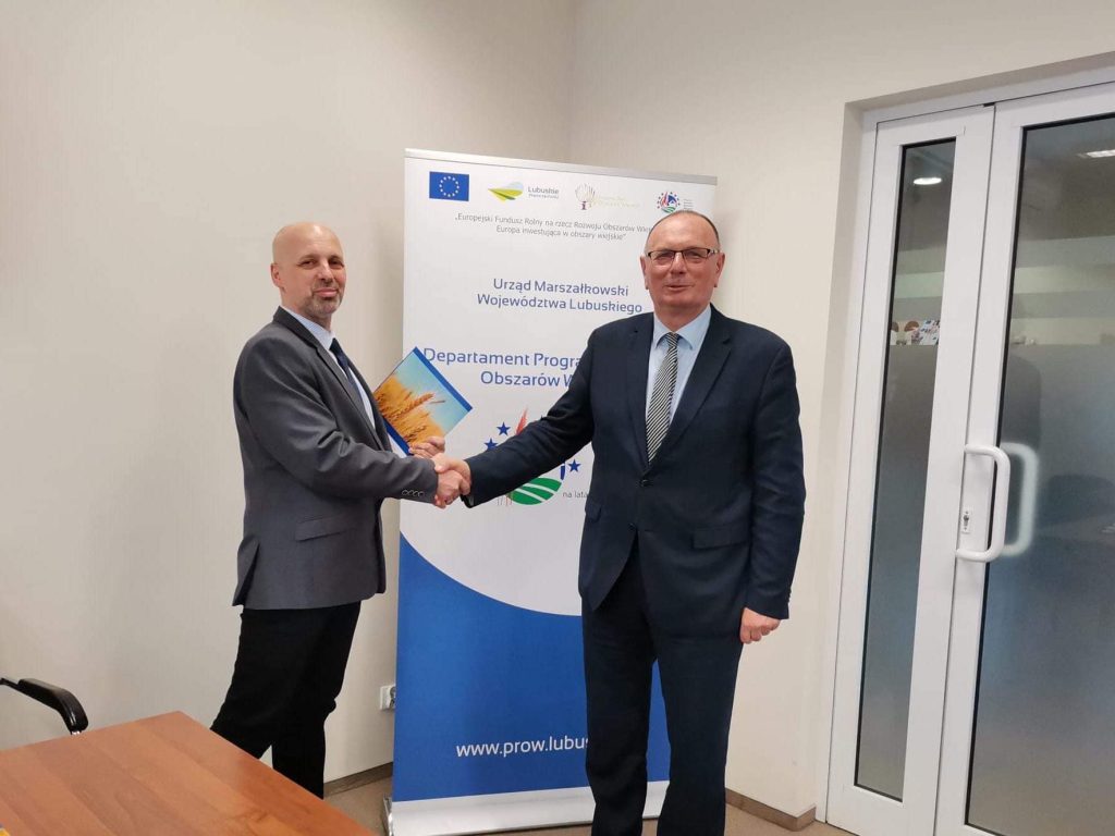 na fotografii Prezes Zarządu Spółki- Krzysztof Kołodziejczyk i wice marszałek województwa lubuskiego